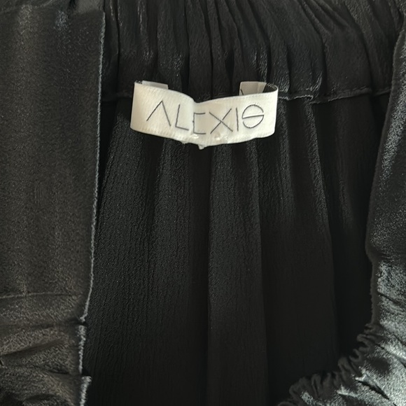 ALEXIS *Liyan* black off shoulder classic dress XS S LBD - Picture 7 of 7